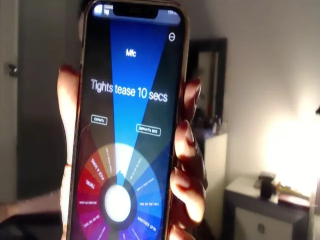 Live sex webcam photo for Lucky_V #273617382