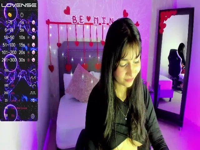 Live sex webcam photo for Lucy_21_ #272373757