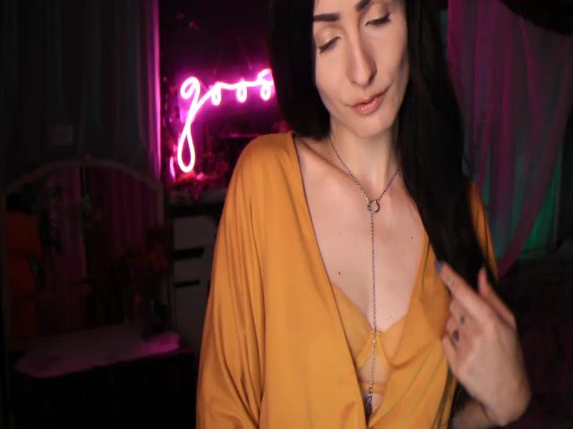 Live sex webcam photo for Lucy_Goose #274132997