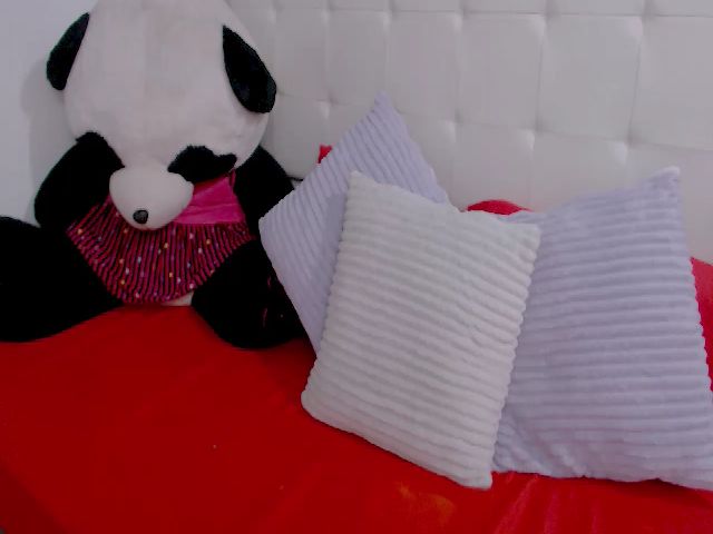 Live sex webcam photo for Lucy_park #272105509