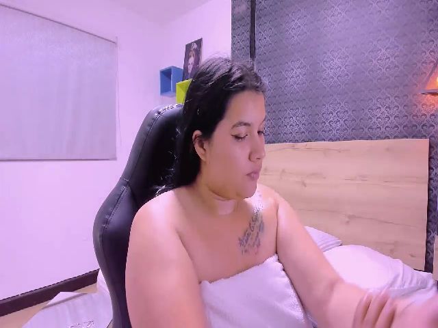 Live sex webcam photo for Lucy_park #273137521