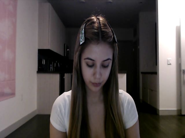 Live sex webcam photo for Lucydollaz #273134868