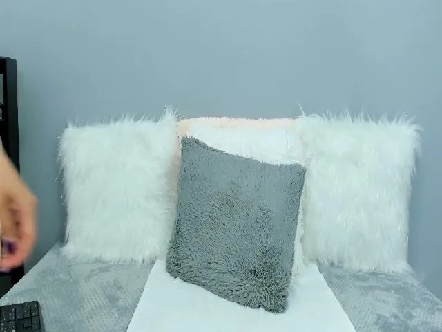 Live sex webcam photo for Lucylane7 #274652084