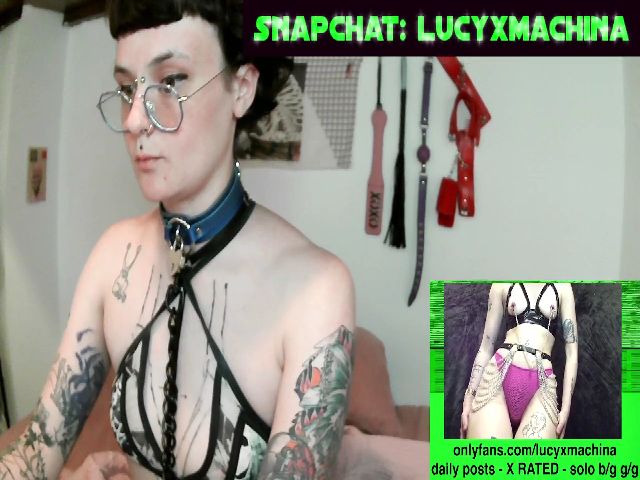 Live sex webcam photo for LucyxMachina #274292414