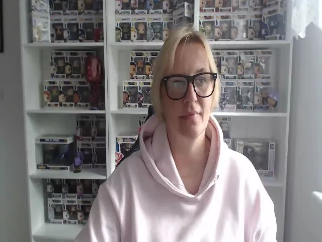 Live sex webcam photo for LuisaSexy69 #273581834