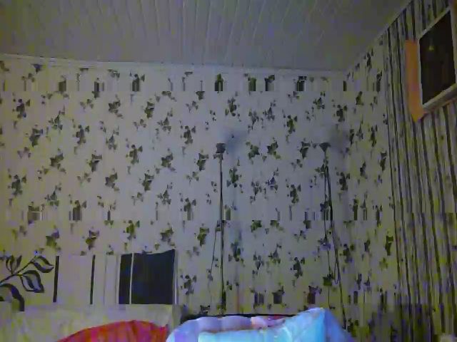 Live sex webcam photo for LuluDumy7 #272610981