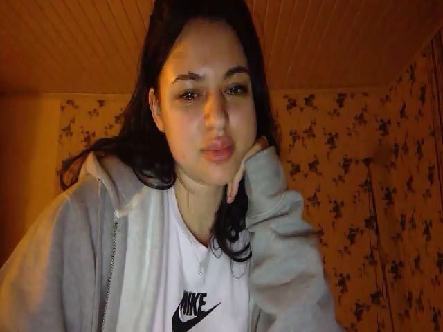 Live sex webcam photo for LuluDumy7 #272614315