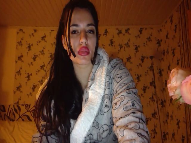 Live sex webcam photo for LuluDumy7 #272648738