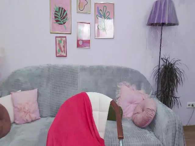 Live sex webcam photo for LuluFuentes #273190059