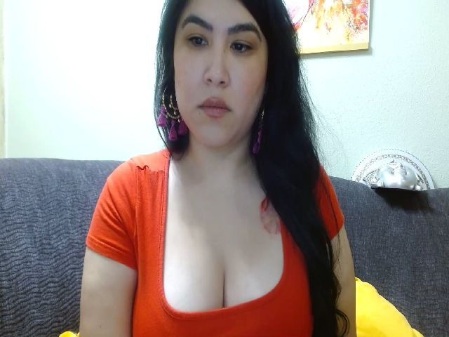 Live sex webcam photo for LuluLuvsU #273852132