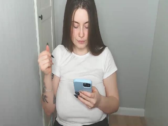 Live sex webcam photo for LulubiSo #272747230