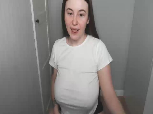 Live sex webcam photo for LulubiSo #272887458