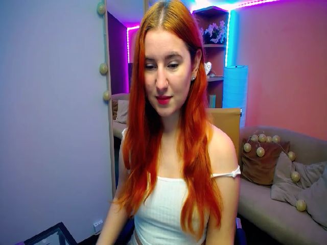 Live sex webcam photo for LunaFoxy #272327989