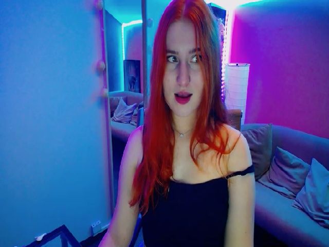 Live sex webcam photo for LunaFoxy #273115390