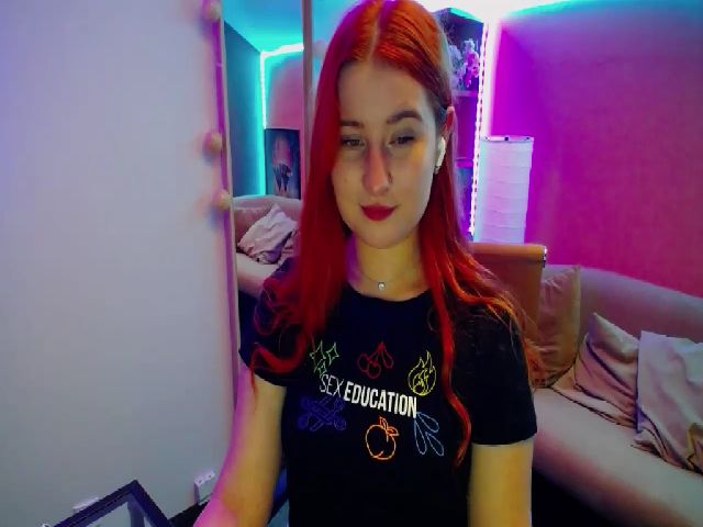 Live sex webcam photo for LunaFoxy #273189307