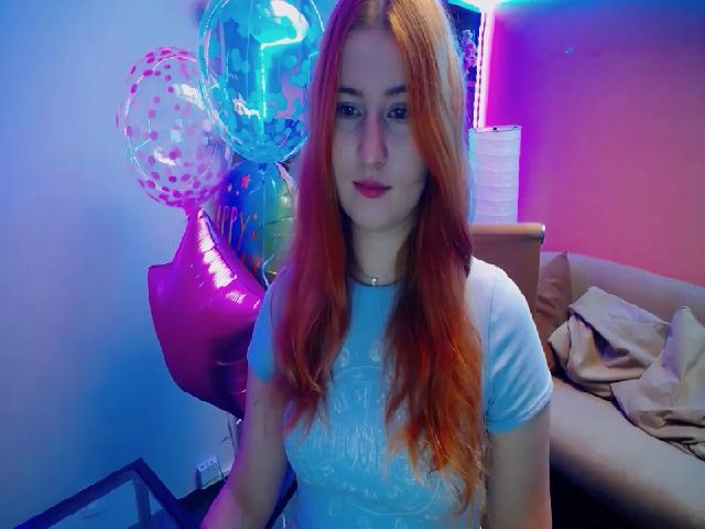 Live sex webcam photo for LunaFoxy #273536873
