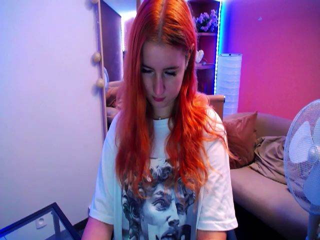 Live sex webcam photo for LunaFoxy #273977590