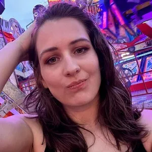 Live sex webcam photo for LunaHolmes #278221067