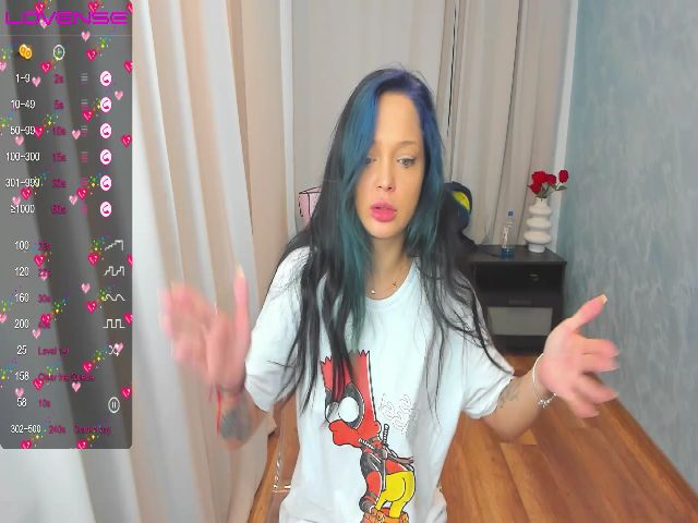 Live sex webcam photo for LunaRa3 #273917640