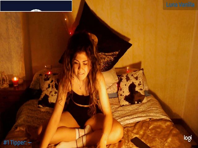 Live sex webcam photo for LunaVanilla #271714309