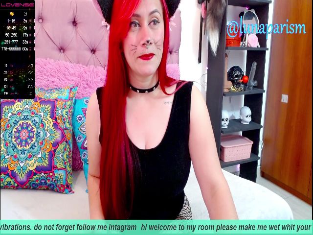 Live sex webcam photo for Luna_Roberts #271967435