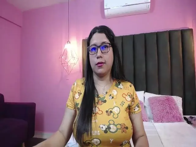 Live sex webcam photo for Luna_gamer4k #271957828