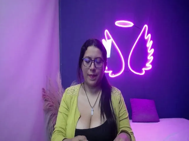 Live sex webcam photo for Luna_gamer4k #272208235