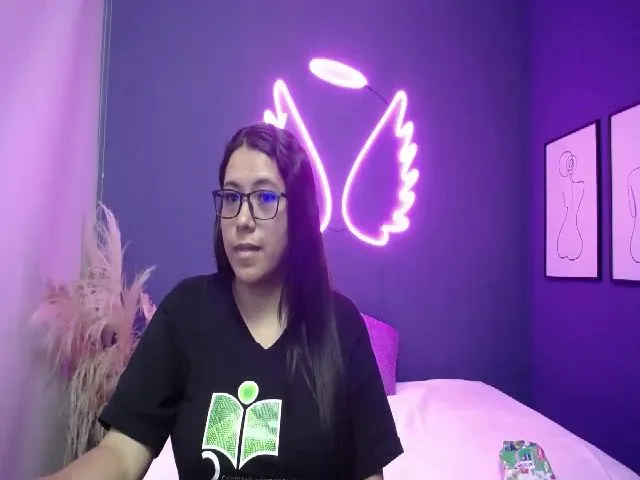 Live sex webcam photo for Luna_gamer4k #272271325
