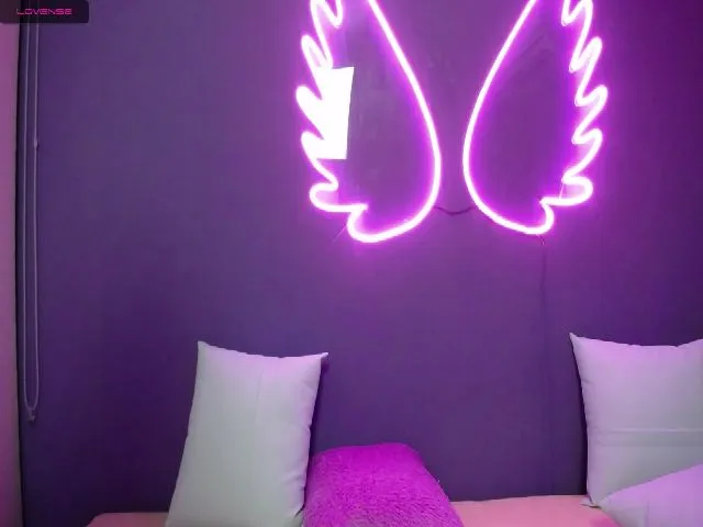 Live sex webcam photo for Luna_gamer4k #272967003