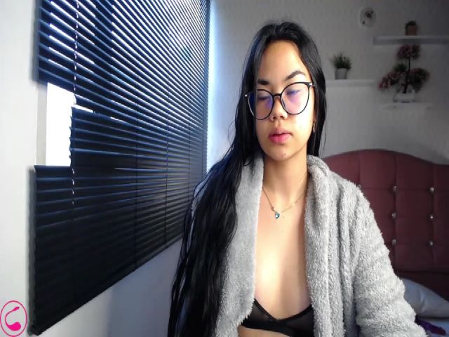 Live sex webcam photo for Luna_tey #273465158