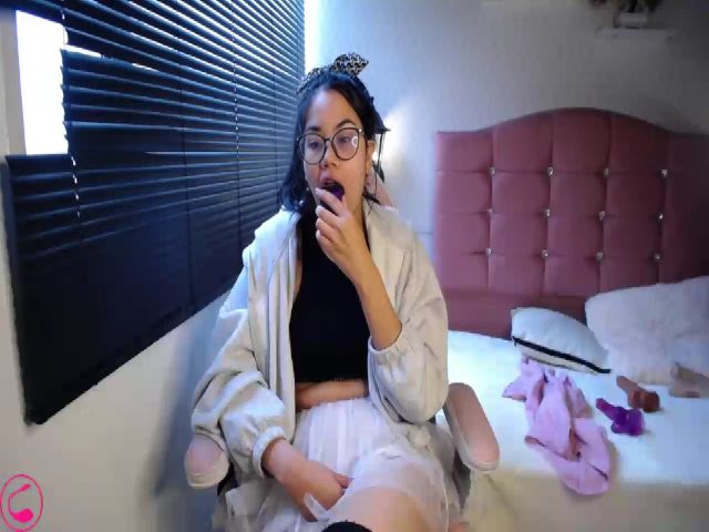 Live sex webcam photo for Luna_tey #273474985