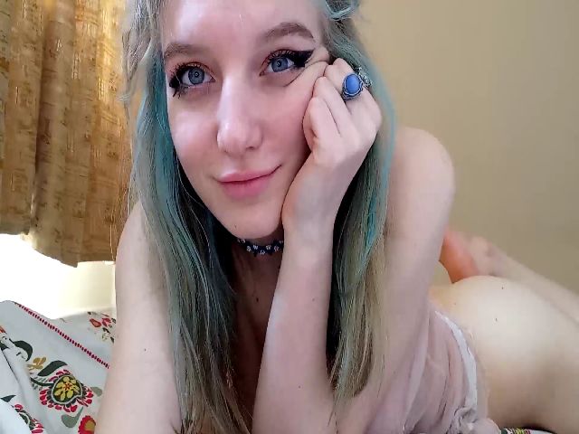 Live sex webcam photo for LunarWltch #272524784