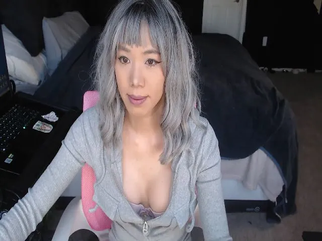 Live sex webcam photo for LunariGoddess #272428733