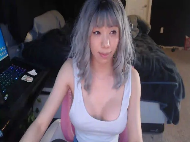 Live sex webcam photo for LunariGoddess #272505430