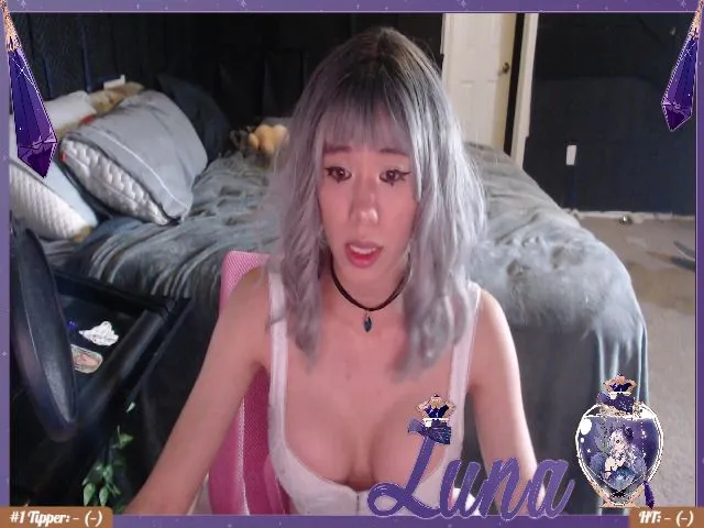 Live sex webcam photo for LunariGoddess #272614245