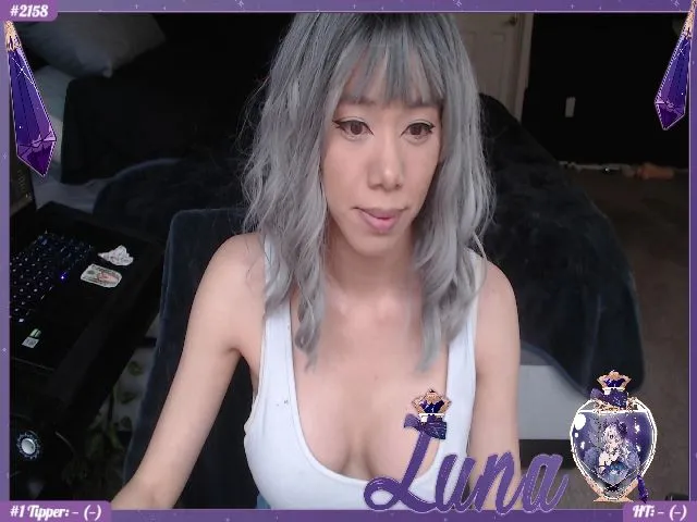 Live sex webcam photo for LunariGoddess #272715511