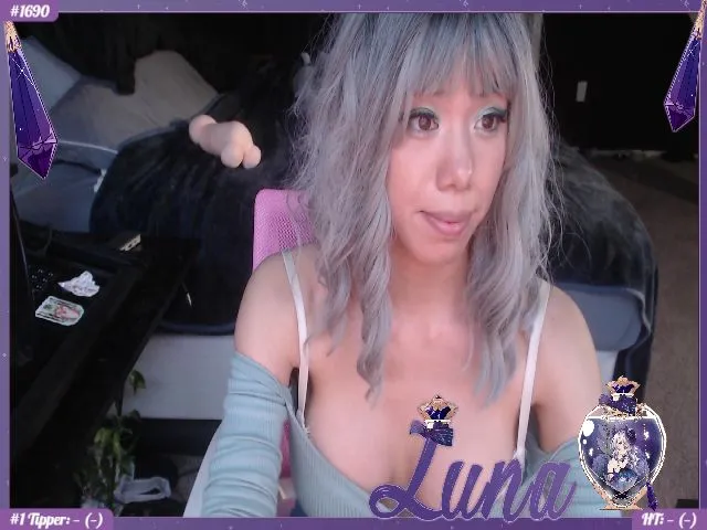 Live sex webcam photo for LunariGoddess #272782600