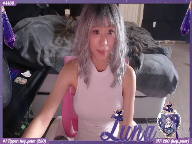 Live sex webcam photo for LunariGoddess #273019264