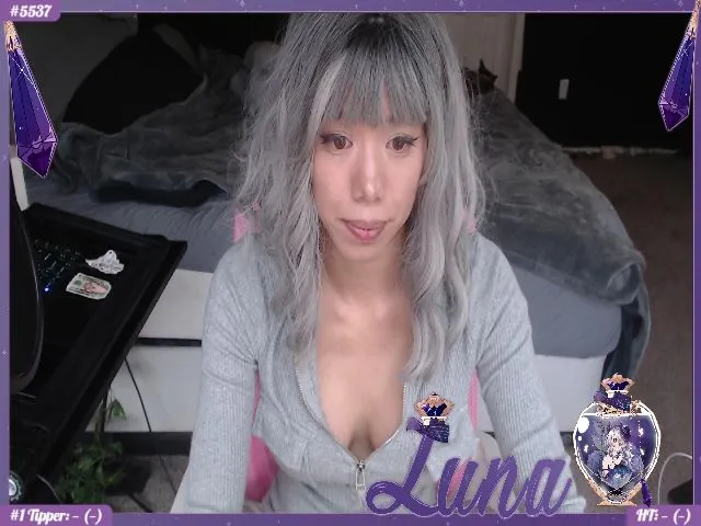 Live sex webcam photo for LunariGoddess #273056771