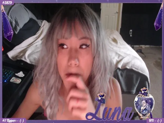 Live sex webcam photo for LunariGoddess #273193744