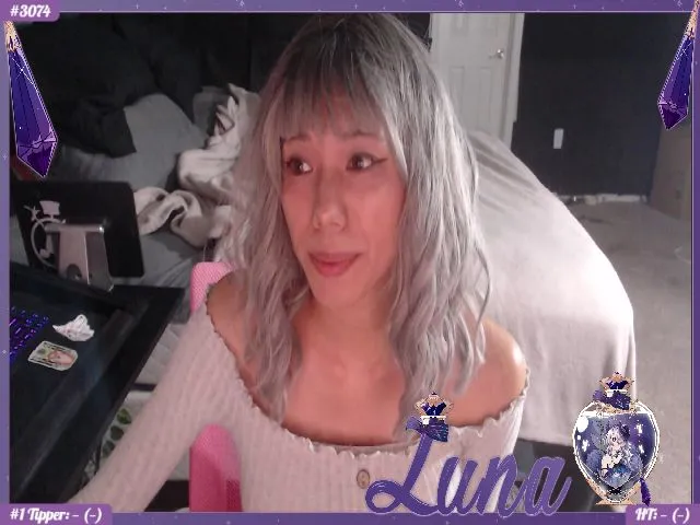 Live sex webcam photo for LunariGoddess #273289229