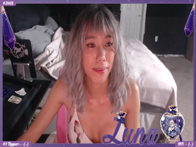 Live sex webcam photo for LunariGoddess #273306141