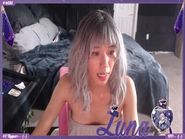 Live sex webcam photo for LunariGoddess #273322312