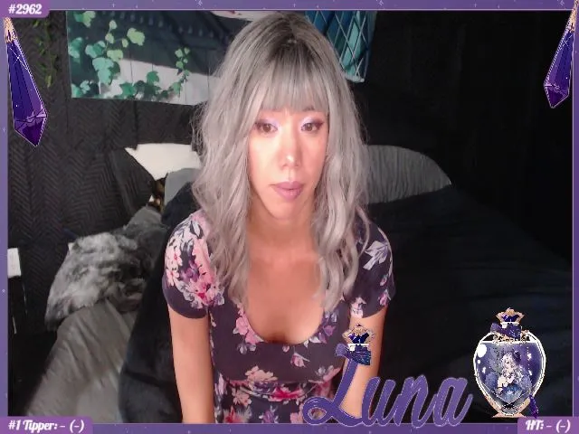 Live sex webcam photo for LunariGoddess #273413871