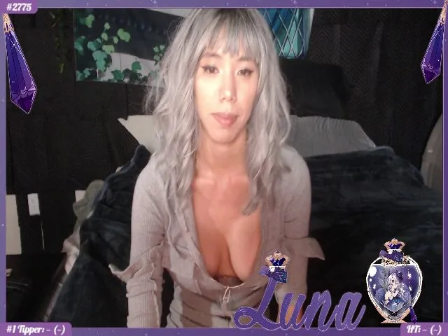 Live sex webcam photo for LunariGoddess #273468086