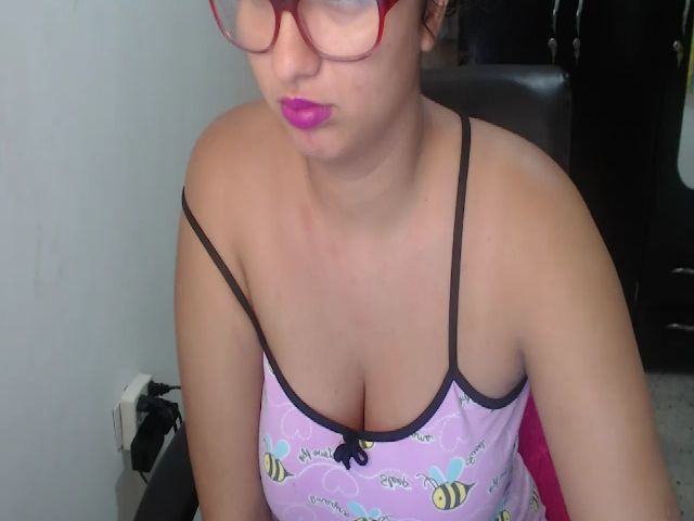 Live sex webcam photo for Lupita_M #273744652