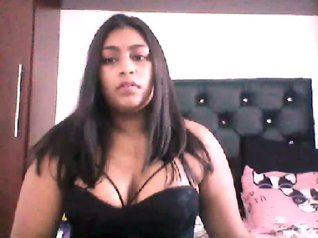 Live sex webcam photo for Lusciouslucy7 #271906858