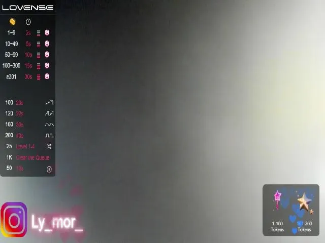 Live sex webcam photo for Ly_mor_ #272352504
