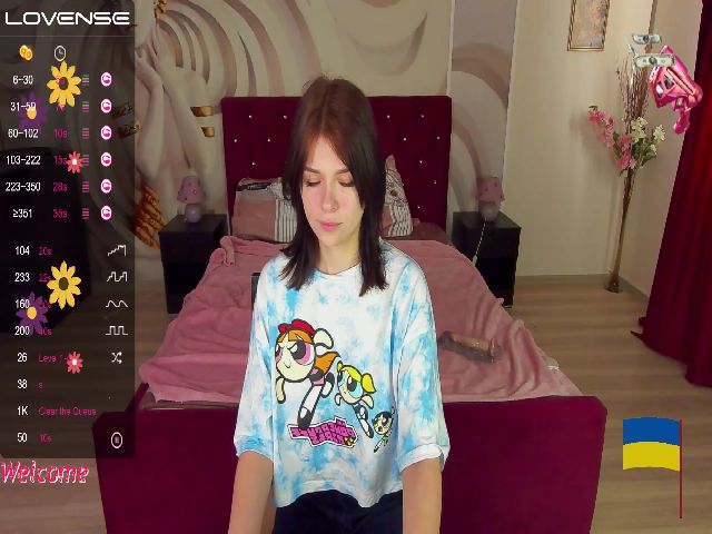 Live sex webcam photo for Lyalyaa #273588978