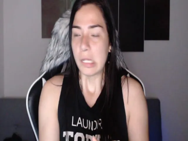Live sex webcam photo for LycanGirl #272091647